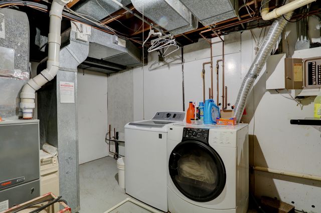 2207 Eshcol Avenue, Zion, IL 60099