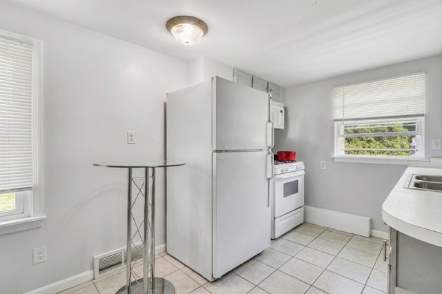 2207 Eshcol Avenue, Zion, IL 60099