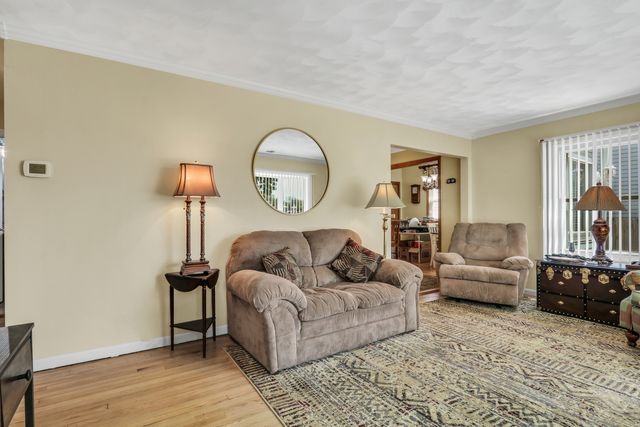 2207 Eshcol Avenue, Zion, IL 60099