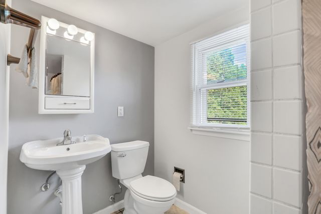 2207 Eshcol Avenue, Zion, IL 60099