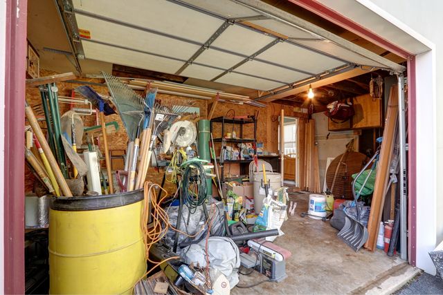 2207 Eshcol Avenue, Zion, IL 60099