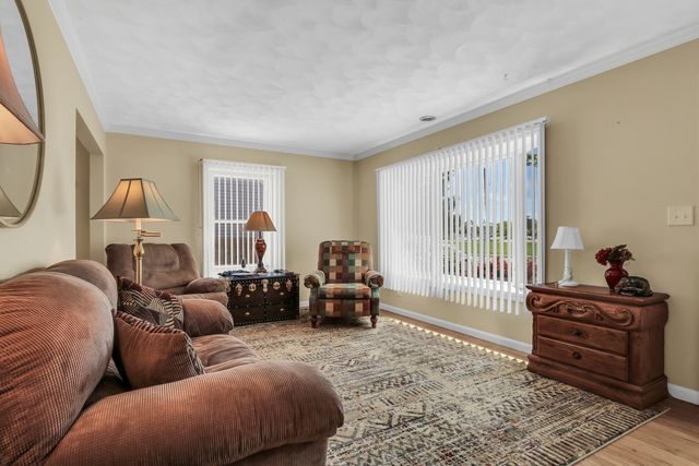 2207 Eshcol Avenue, Zion, IL 60099