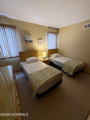 17 Brown Avenue B, Lavallette, NJ 08735