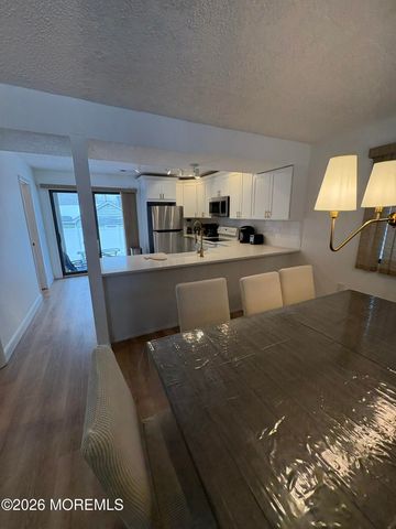 17 Brown Avenue B, Lavallette, NJ 08735