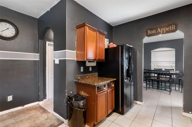 2707 Tracy Lane, Highlands, TX 77562