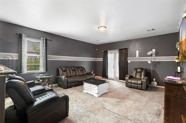 2707 Tracy Lane, Highlands, TX 77562