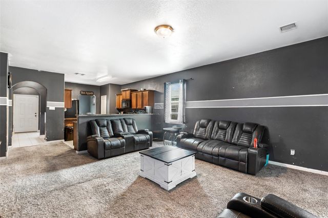 2707 Tracy Lane, Highlands, TX 77562