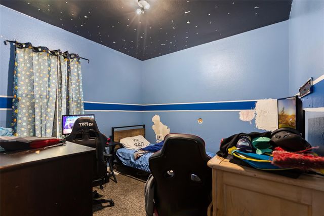 2707 Tracy Lane, Highlands, TX 77562