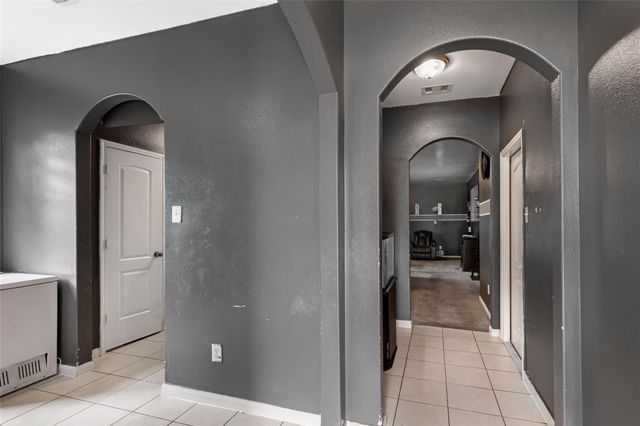 2707 Tracy Lane, Highlands, TX 77562