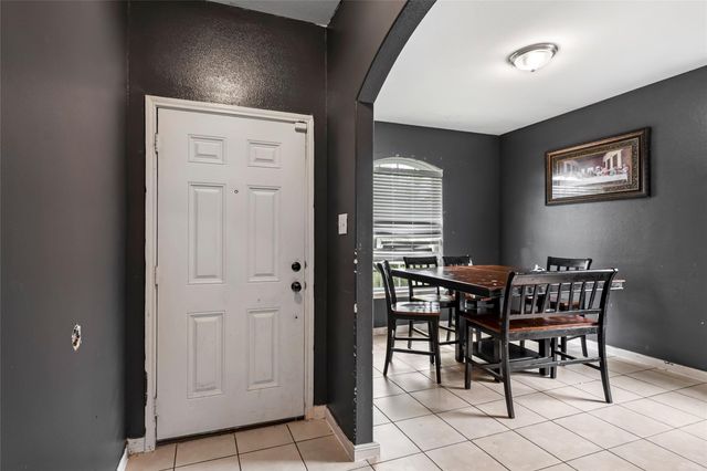 2707 Tracy Lane, Highlands, TX 77562