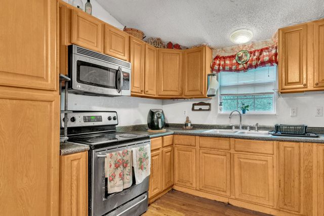 2083 Sandpiper Rd, Diana, TX 75640