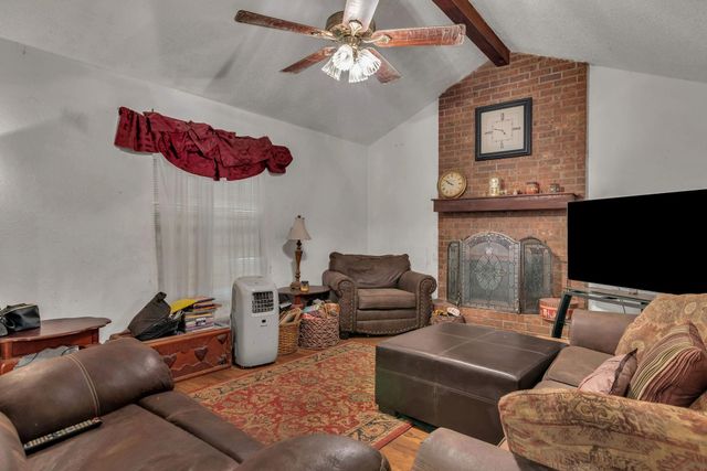 2083 Sandpiper Rd, Diana, TX 75640