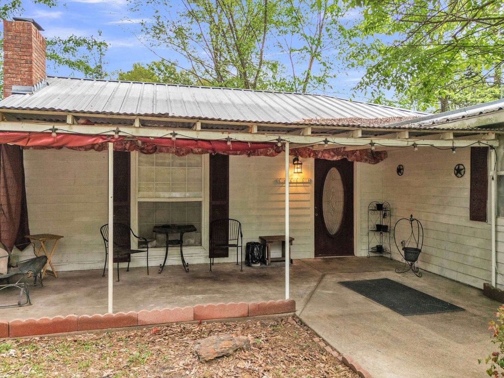2083 Sandpiper Rd, Diana, TX 75640