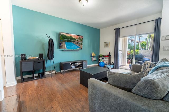 3624 NW 29th Place, Lauderdale Lakes, FL 33311