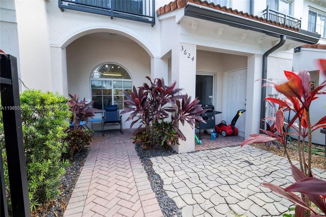 3624 NW 29th Place, Lauderdale Lakes, FL 33311