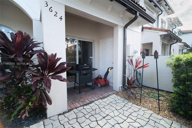 3624 NW 29th Place, Lauderdale Lakes, FL 33311