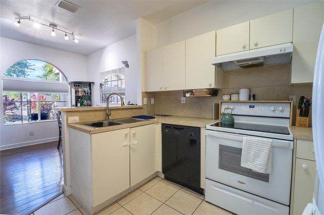 3624 NW 29th Place, Lauderdale Lakes, FL 33311