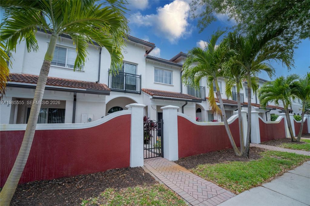 3624 NW 29th Place, Lauderdale Lakes, FL 33311