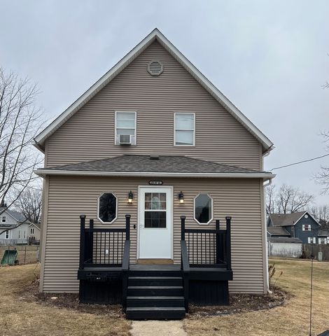 304 S 3rd Street, Kirkland, IL 60146