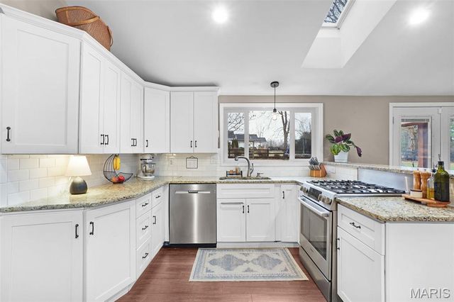 31 Saint Joseph Lane, Defiance, MO 63341