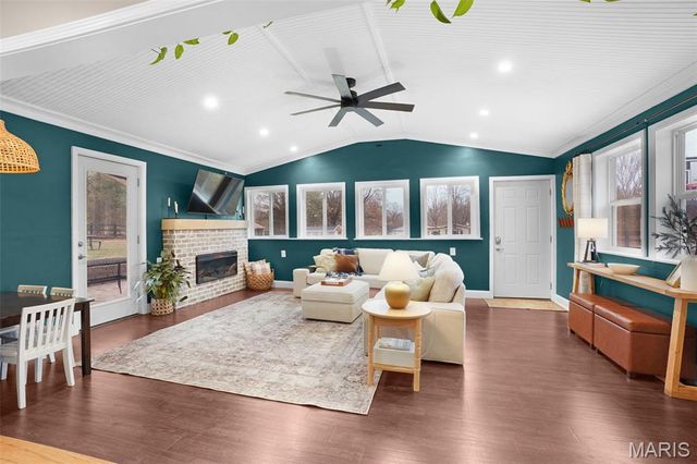 31 Saint Joseph Lane, Defiance, MO 63341