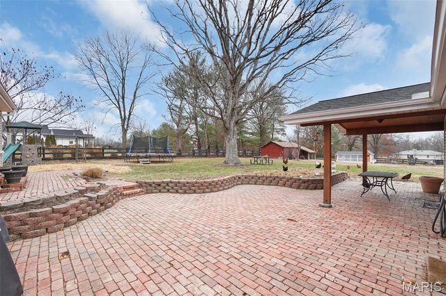 31 Saint Joseph Lane, Defiance, MO 63341