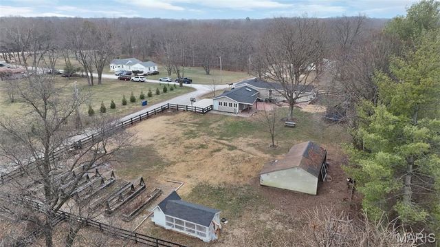 31 Saint Joseph Lane, Defiance, MO 63341