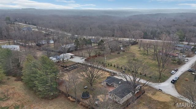 31 Saint Joseph Lane, Defiance, MO 63341