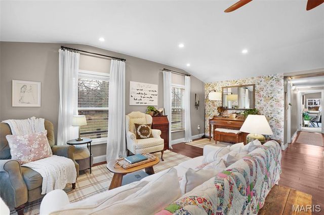 31 Saint Joseph Lane, Defiance, MO 63341