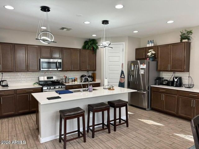 2559 E PELICAN Drive, Gilbert, AZ 85297
