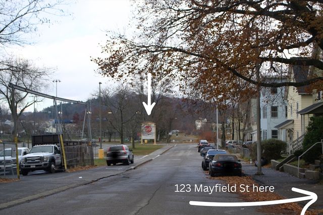 123 Mayfield St 2nd Floor, Worcester, MA 01602