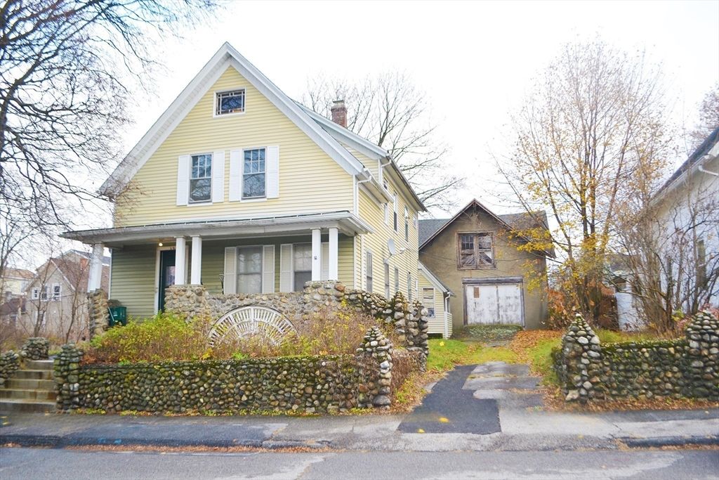 123 Mayfield St 2nd Floor, Worcester, MA 01602