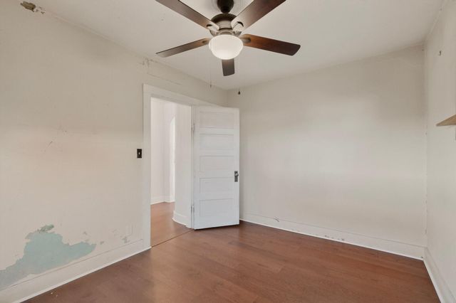 305 Mesa Street SE, Albuquerque, NM 87106