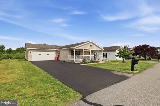 27 EAGLES WATCH N, Bechtelsville, PA 19505