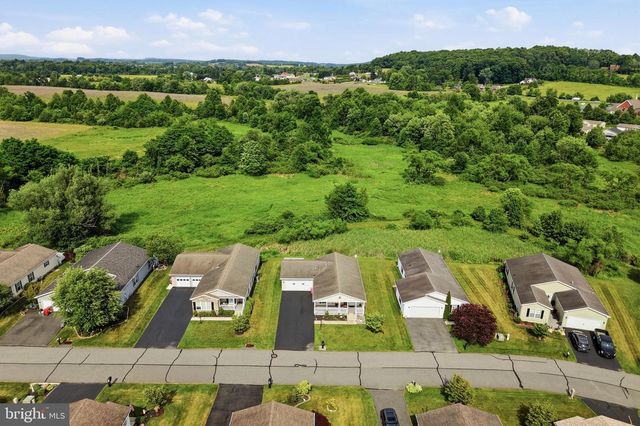 27 EAGLES WATCH N, Bechtelsville, PA 19505