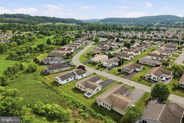 27 EAGLES WATCH N, Bechtelsville, PA 19505
