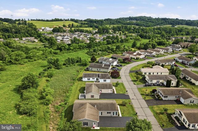 27 EAGLES WATCH N, Bechtelsville, PA 19505