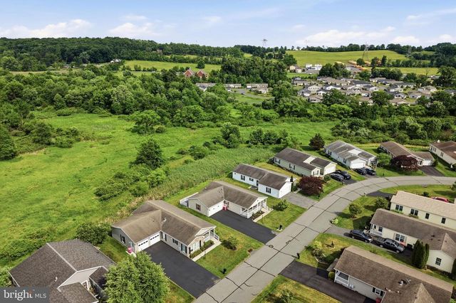 27 EAGLES WATCH N, Bechtelsville, PA 19505