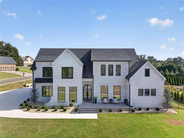 2445 Sunflower Drive, Hoschton, GA 30548