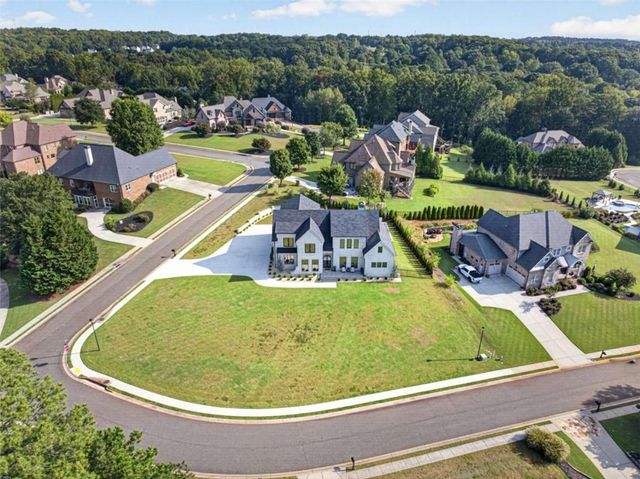 2445 Sunflower Drive, Hoschton, GA 30548