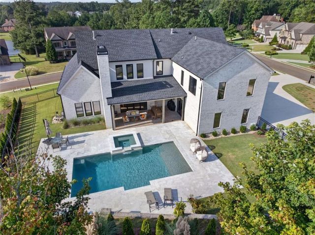 2445 Sunflower Drive, Hoschton, GA 30548