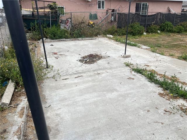 435 W 110th, Los Angeles, CA 90061