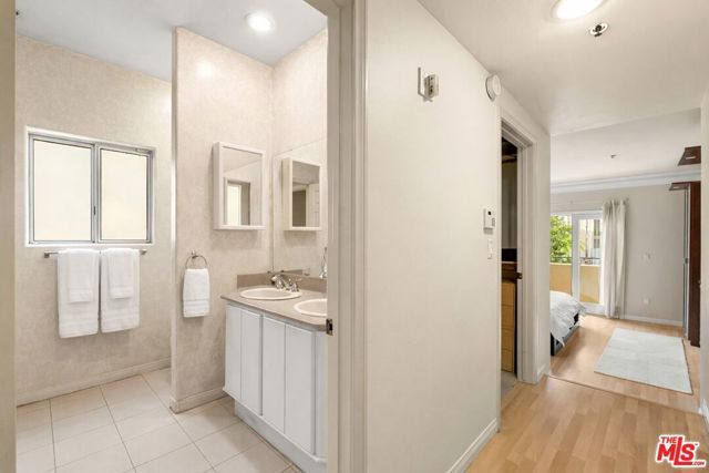 12011 Goshen Avenue 102, Los Angeles, CA 90049