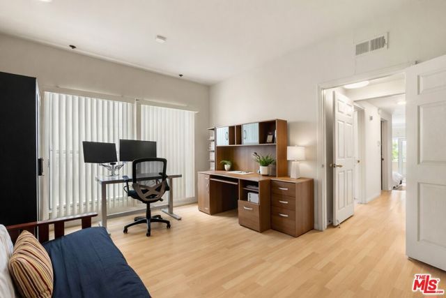 12011 Goshen Avenue 102, Los Angeles, CA 90049