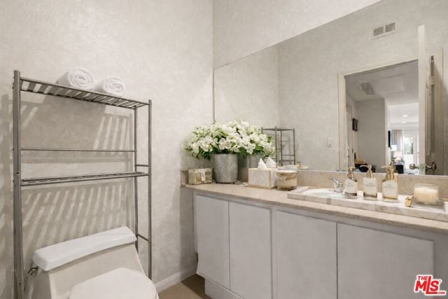 12011 Goshen Avenue 102, Los Angeles, CA 90049