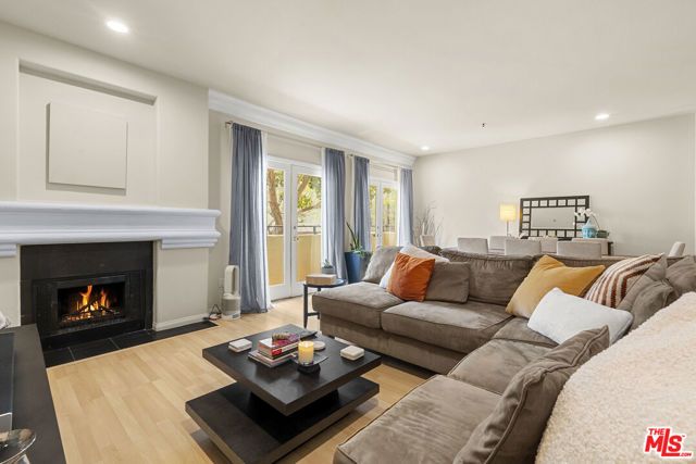 12011 Goshen Avenue 102, Los Angeles, CA 90049