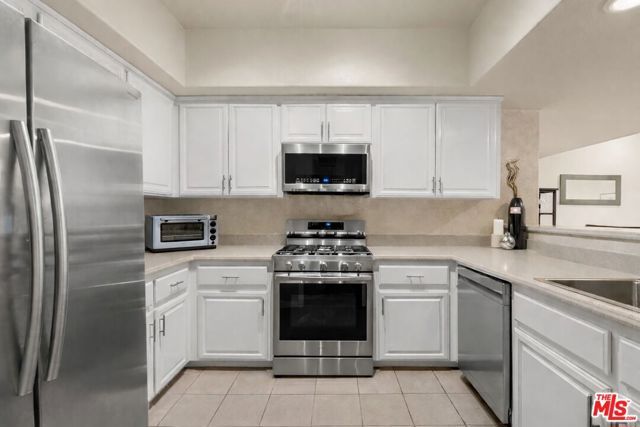 12011 Goshen Avenue 102, Los Angeles, CA 90049