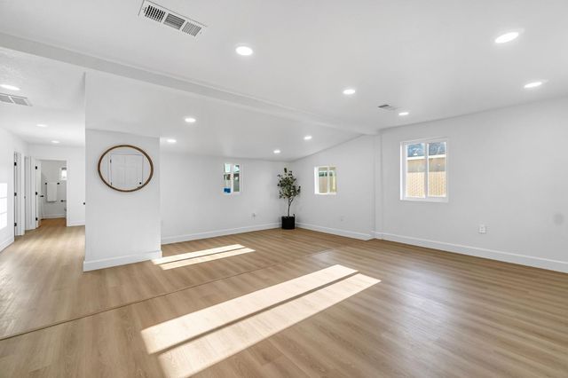 3640 Calvin, Fresno, CA 93725