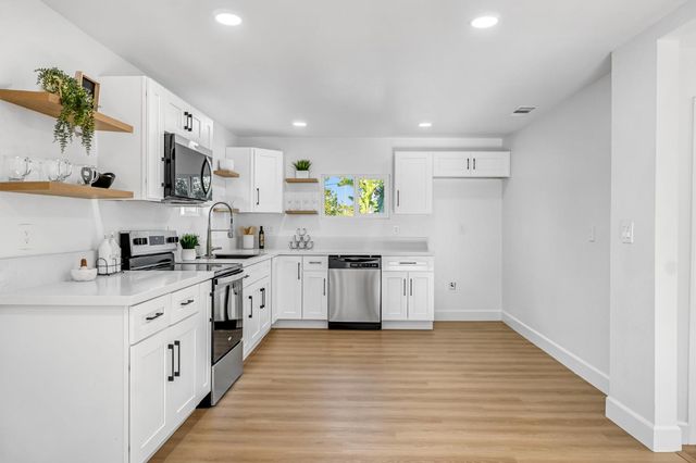 3640 Calvin, Fresno, CA 93725