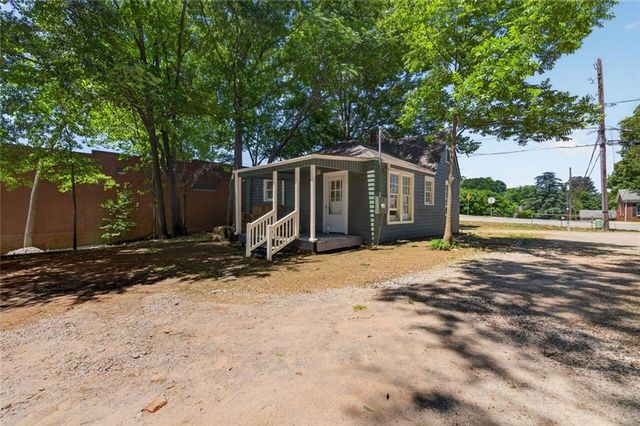 298A S Cherokee Road, Social Circle, GA 30025